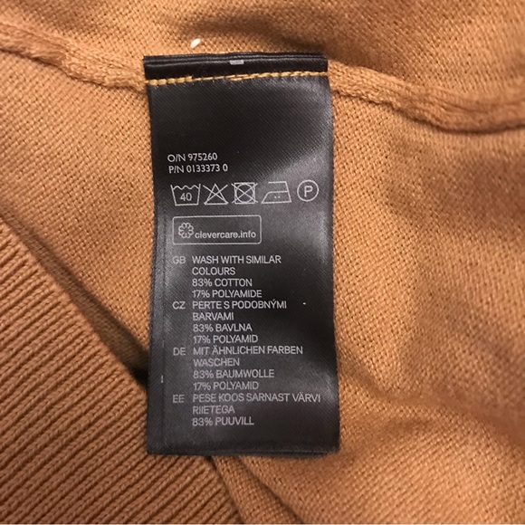 NEW ! H&M Caramel Coloured V-neck Sweater - Size Large - Picture 5 of 5